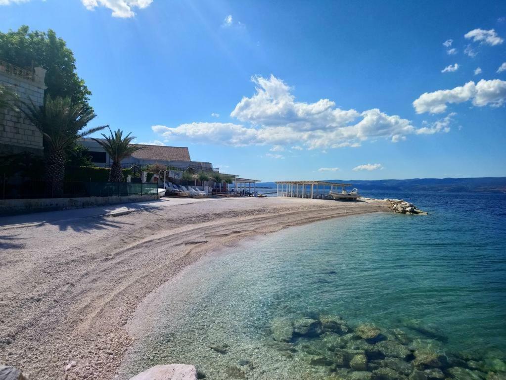 Apartment Bluebay Dugi Rat Luaran gambar